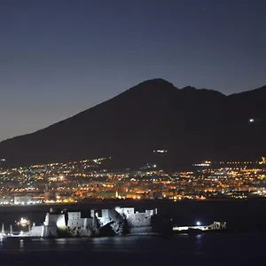 52 2* Naples
