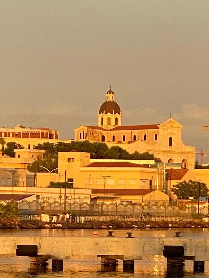 Marina Di Castello Bed & Breakfast Cagliari 2*,